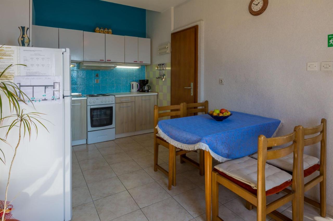 Apartments Dragica Dramalj Exterior photo